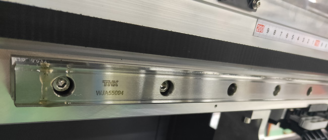 THK導軌.jpg THK導軌.jpg